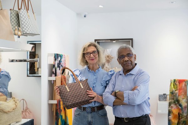 Révélez la beauté de vos yeux : techniques de maquillage pour sublimer les paupières tombantes